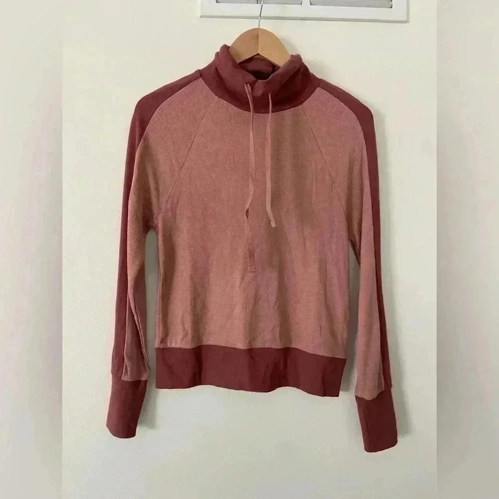 Monrow- waffle knit funnel neck turtleneck thermal top in pink- XS